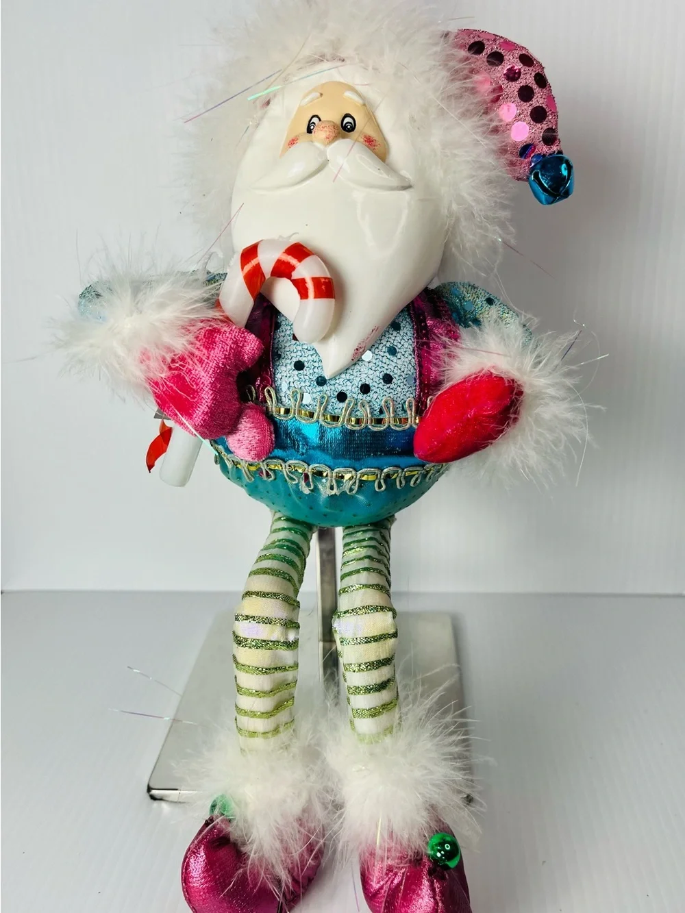 Mark Roberts Whimsical Santa dangling-leg Figurine